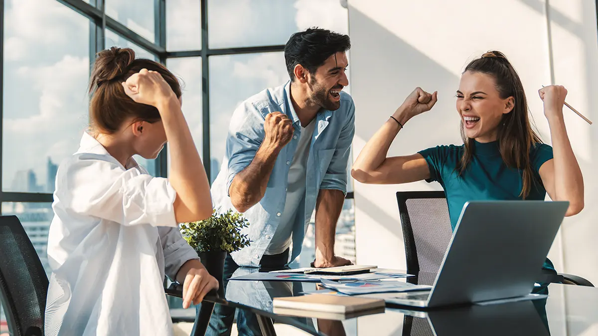 Cómo mantener motivado a tu equipo en temporada alta